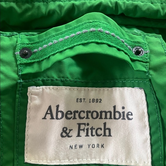 Abercrombie & Fitch  XL Vibrant Green Rainjacket - Picture 10 of 11